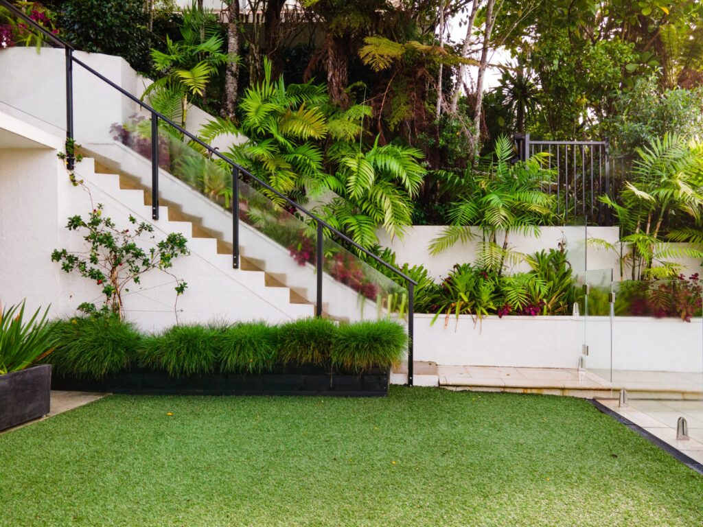 Pruning Services: What Sets the Best Providers Apart for Garden and Tree-Care Minded Homeowners