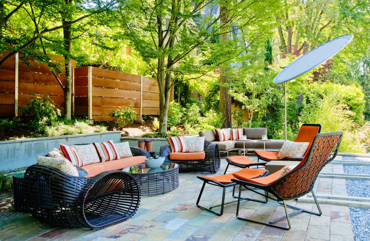 Pruning Services: What Sets the Best Providers Apart for Garden and Tree-Care Minded Homeowners